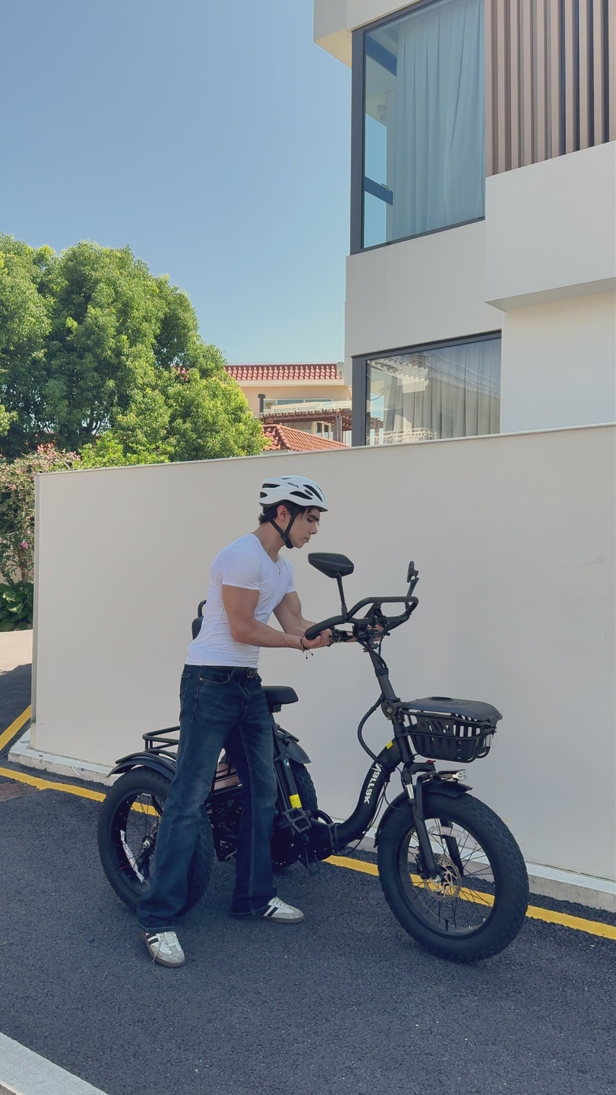 Narrak N8 electric trike
